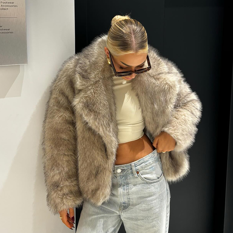 Streetwear Brands 2026 - Şık Sokak Kızları Gradyan Suni Kürk